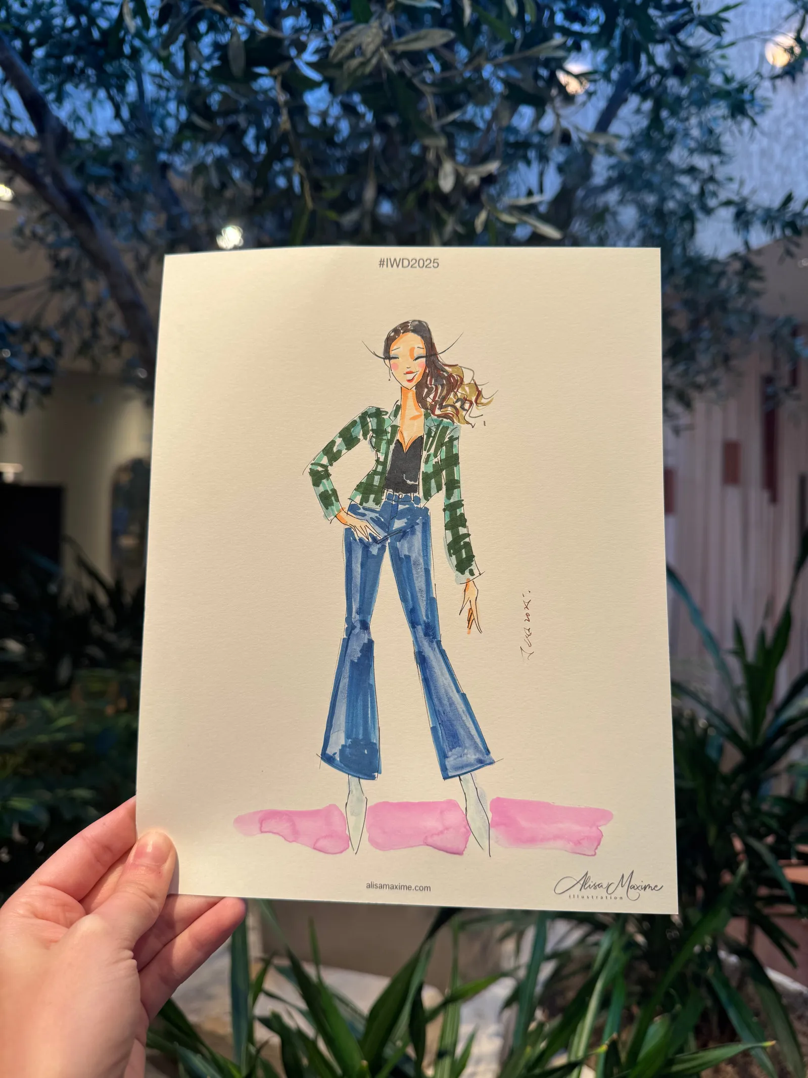 Live fashion sketch · 2025