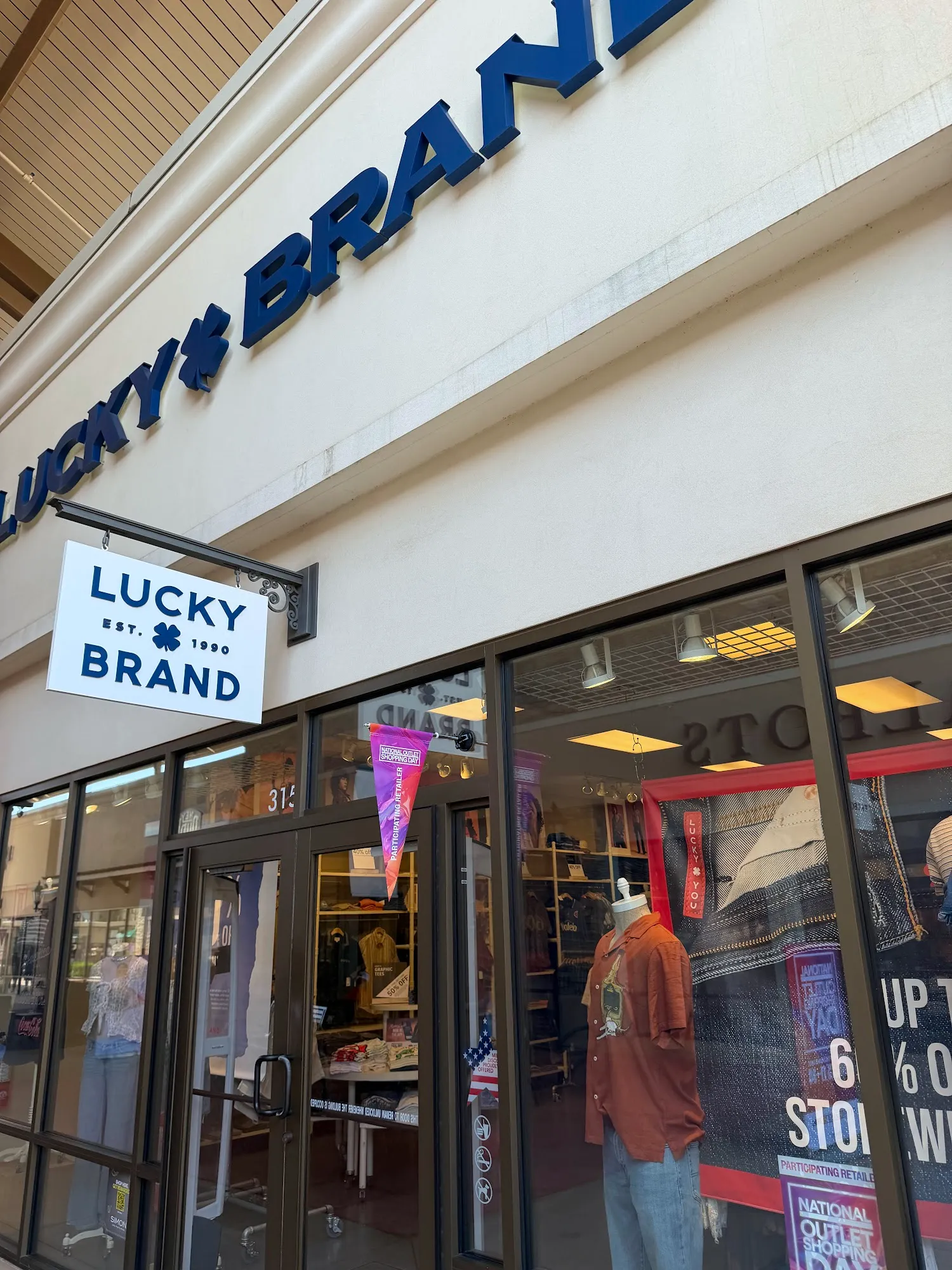 National Outlet Shopping Day Weekend at Charlotte Premium Outlets — from the evening